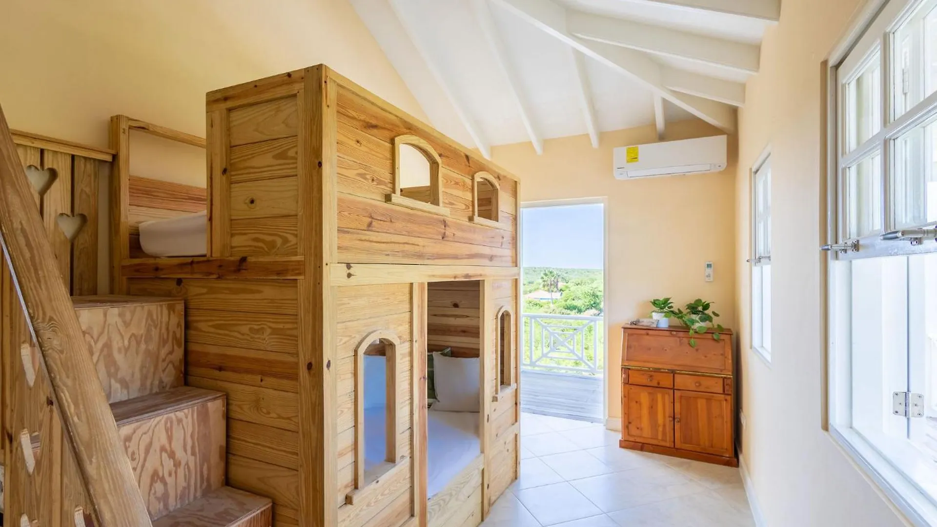 Coral Estate Rentals Resort Willibrordus