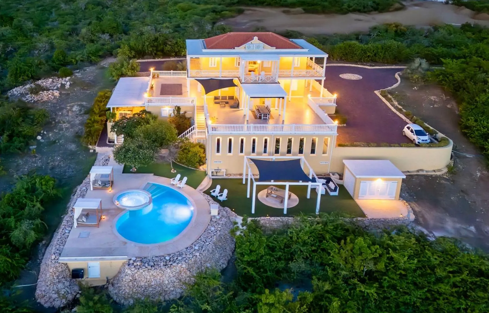 *** Resort Coral Estate Rentals Curacao