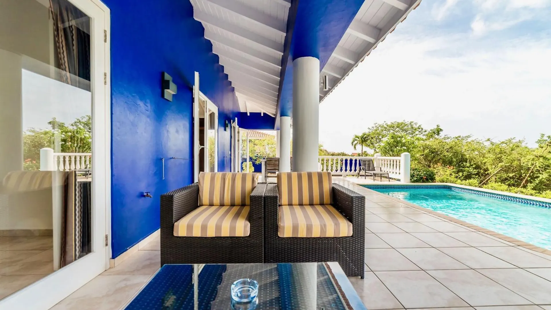 Coral Estate Rentals Willibrordus