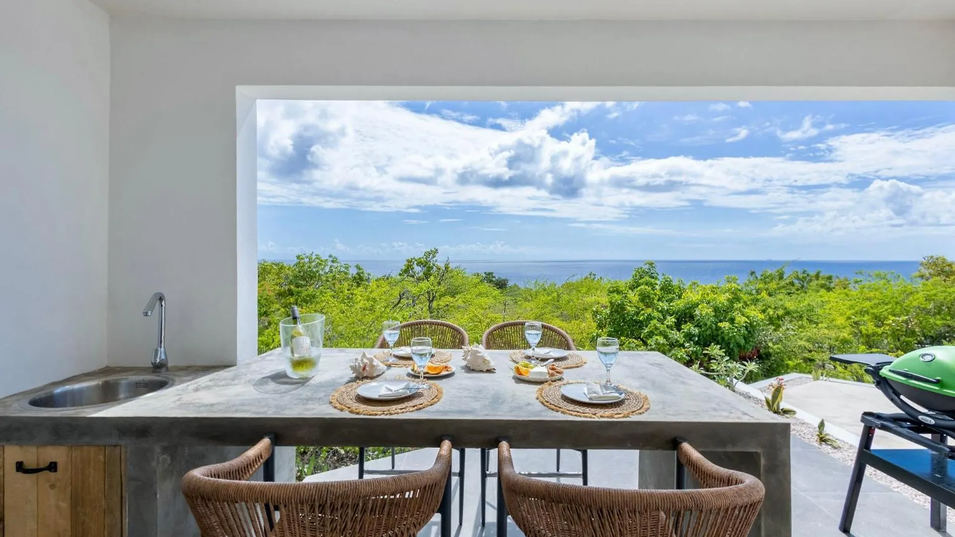 Coral Estate Rentals
