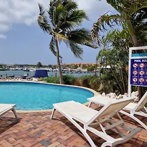 Appartement Luxury Appt For 6: Mesmerizing Spanish Water View, Jan Thiel